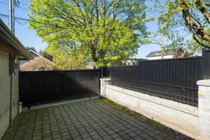 Community Amenities Photo (Clubhouse) of 4103 W 11th Avenue, Vancouver, BC