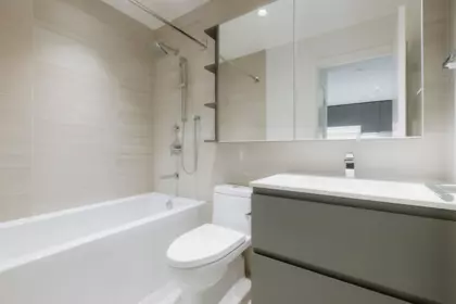 Primary Bathroom Photo of 833 6300 Minoru Boulevard, Richmond, BC