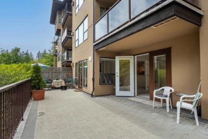 101 5855 Cowrie Street, Sechelt, BC, Sechelt — Apartment/Condo for sale