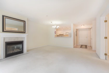 Kitchen Island Photo of 101 5855 Cowrie Street, Sechelt, BC