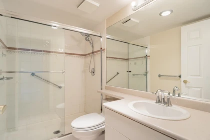 Laundry Room Photo of 101 5855 Cowrie Street, Sechelt, BC