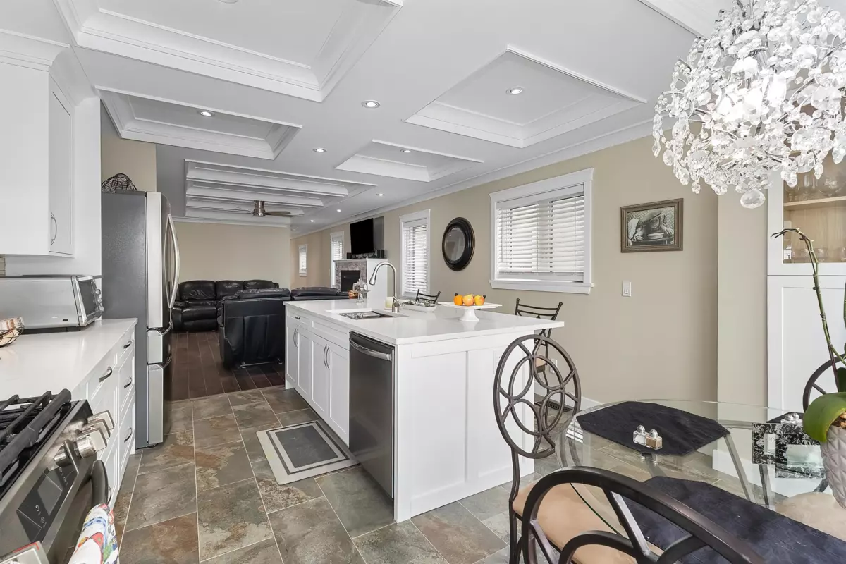 Living Room Photo of 103 27111 Avenue, Langley, BC