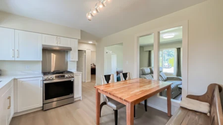 Breakfast Nook Photo of 1752 Dorset Avenue, Port Coquitlam, BC