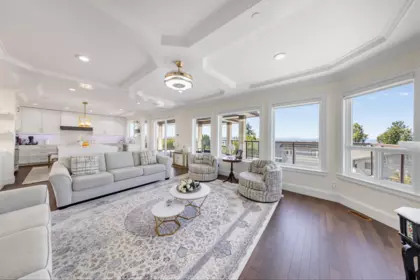 15354 Royal Avenue, White Rock, BC, White Rock — Single Family Residence for sale