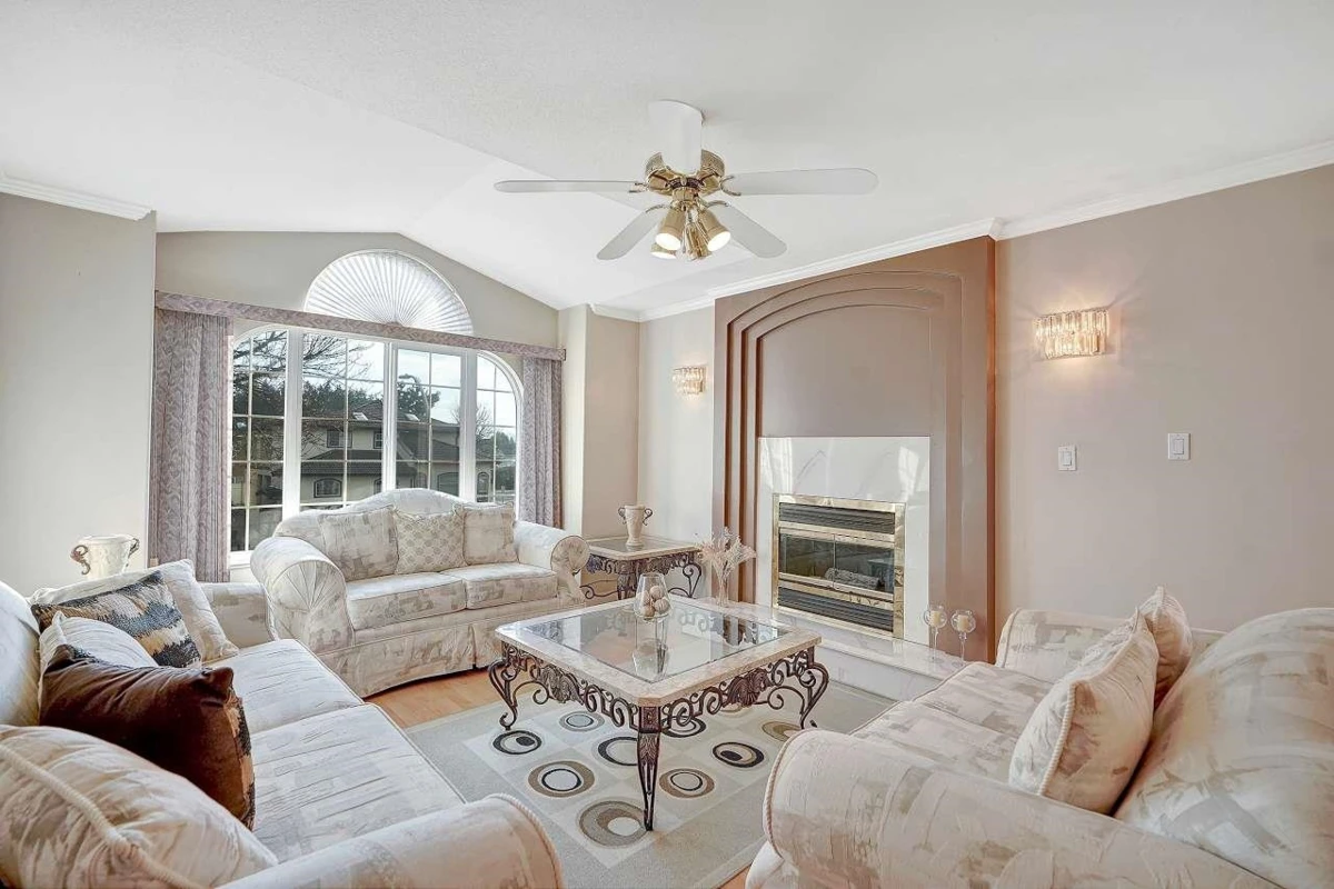 Living Room Photo of 12413 64a Avenue, Surrey, BC