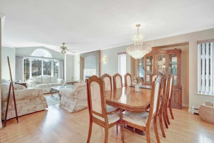 Kitchen Island Photo of 12413 64a Avenue, Surrey, BC