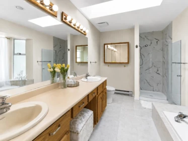Guest Bathroom Photo of 3 Chevalier Court, Port Moody, BC