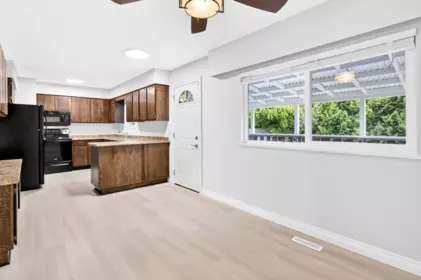 Breakfast Nook Photo of 20800 Camwood Avenue, Maple Ridge, BC
