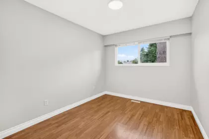 Mudroom Photo of 20800 Camwood Avenue, Maple Ridge, BC