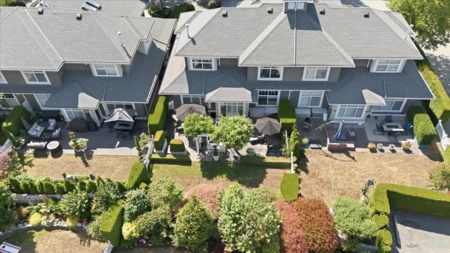 Garden / Landscaping Photo of 106 5900 Ferry Road, Ladner, BC