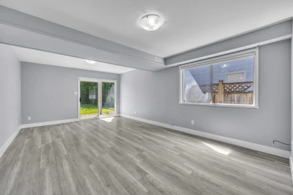 Breakfast Nook Photo of 12326 Aurora Street, Maple Ridge, BC