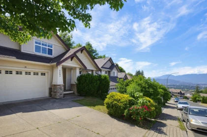 5583 Thom Creek Drive, Chilliwack, BC, Chilliwack — Single Family Residence for sale