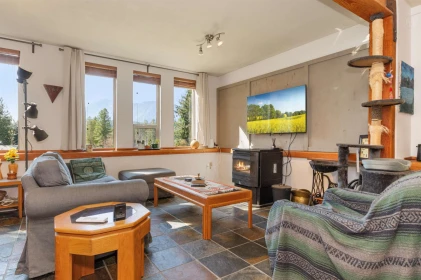 Breakfast Nook Photo of 66662 Summer Road, Hope, BC