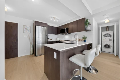 916 7988 Ackroyd Road, Richmond, BC, Richmond — Apartment/Condo for sale