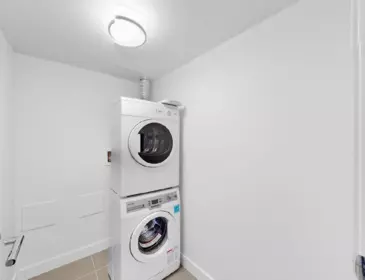 Walk-In Closet Photo of 2802 908 Quayside Drive, New Westminster, BC