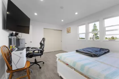 Basement Recreation Room Photo of 7991 138a Street, Surrey, BC
