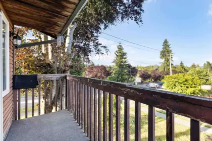 Breakfast Nook Photo of 7991 138a Street, Surrey, BC