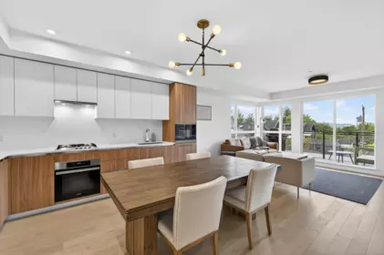 Kitchen Island Photo of 308 209 E 20 Avenue, Vancouver, BC