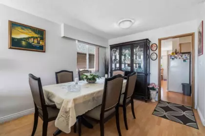 Breakfast Nook Photo of 549 E 56th Avenue, Vancouver, BC