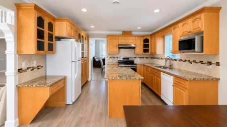 Kitchen Photo of 11746 72a Avenue, Delta, BC