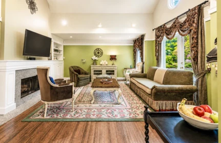Hallway Photo of 1588 W 29th Avenue, Vancouver, BC
