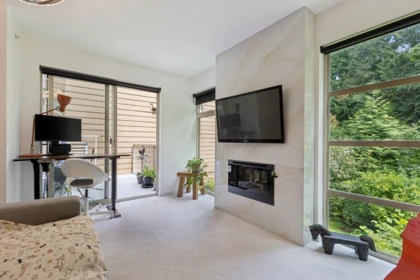 204 2832 Capilano Road, North Vancouver, BC, North Vancouver — Apartment/Condo for sale