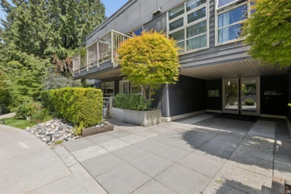204 2832 Capilano Road, North Vancouver, BC, North Vancouver — Apartment/Condo for sale