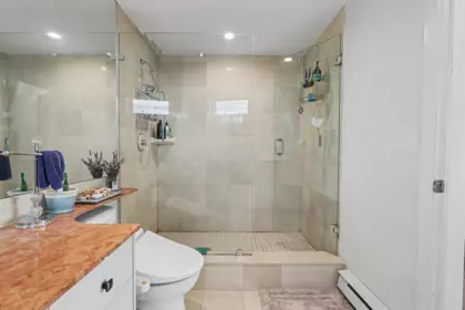 Laundry Room Photo of 1201 2965 Fir Street, Vancouver, BC