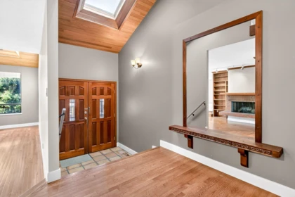 Kitchen Island Photo of 5600 Grousewoods Place, North Vancouver, BC