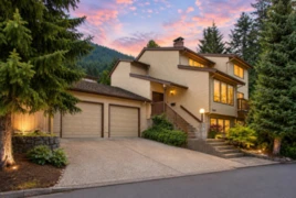 5600 Grousewoods Place, North Vancouver, BC