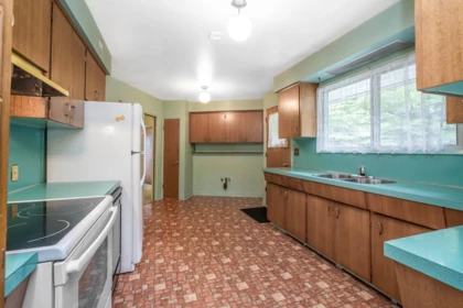 Breakfast Nook Photo of 15875 101a Avenue, Surrey, BC
