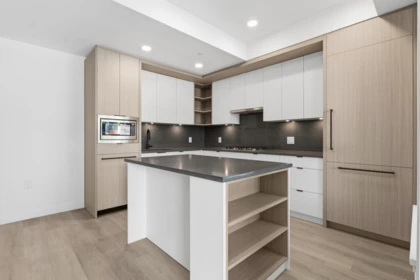 203 2268 E Broadway, Vancouver, BC, Vancouver — Apartment/Condo for sale
