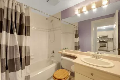 Mudroom Photo of 218 12088 66 Avenue, Surrey, BC