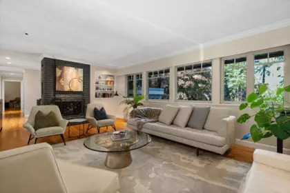 Breakfast Nook Photo of 4613 Caulfeild Drive, West Vancouver, BC