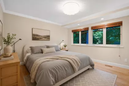 Entry Foyer Photo of 4613 Caulfeild Drive, West Vancouver, BC