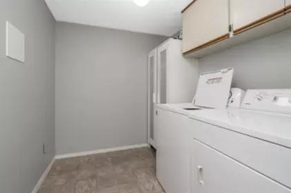 Walk-In Closet Photo of 102 32145 Old Yale Road, Abbotsford, BC