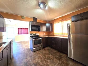 Kitchen Photo of 33817 Mayfair Avenue, Abbotsford, BC