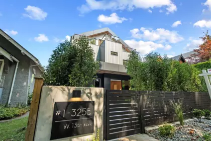 1 3255 W 13th Avenue, Vancouver, BC, Vancouver — Half Duplex for sale