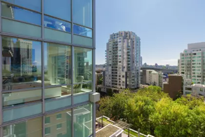 Office / Den Photo of 805 1455 Howe Street, Vancouver, BC