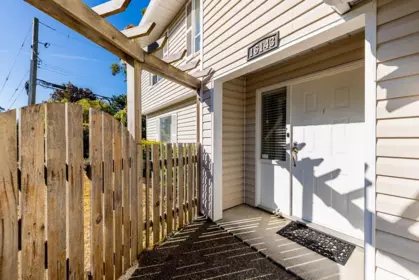 16143 9 Avenue, Surrey, BC, Surrey — Single Family Residence for sale