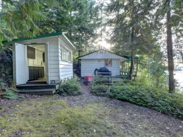 Mudroom Photo of 4141 Francis Peninsula Road, Pender Harbour, BC