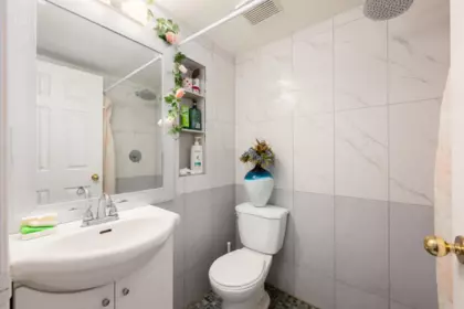Laundry Room Photo of 24 6700 Rumble Street, Burnaby, BC