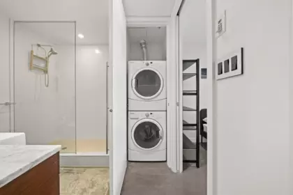 Primary Bathroom Photo of 413 256 E 2nd Avenue, Vancouver, BC