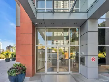 Hallway Photo of 3005 1408 Strathmore Mews, Vancouver, BC