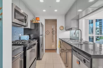 Kitchen Island Photo of 3005 1408 Strathmore Mews, Vancouver, BC