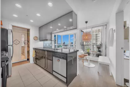 Kitchen Photo of 3005 1408 Strathmore Mews, Vancouver, BC