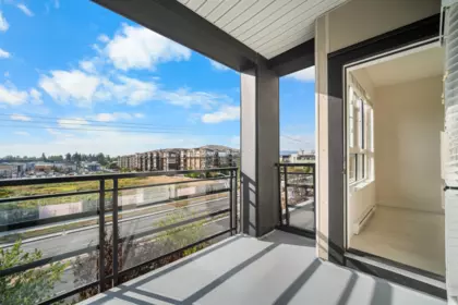 Hallway Photo of 406 20829 77a Avenue, Langley, BC