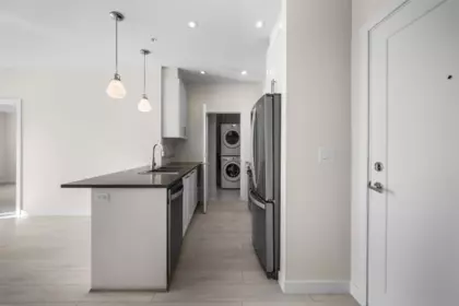 Kitchen Island Photo of 406 20829 77a Avenue, Langley, BC