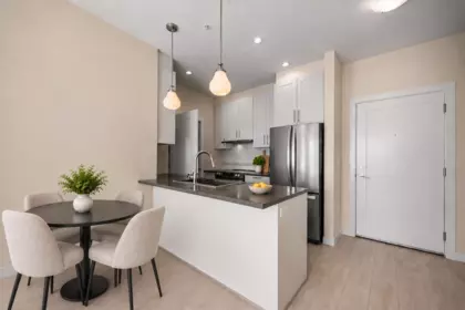 Kitchen Photo of 406 20829 77a Avenue, Langley, BC