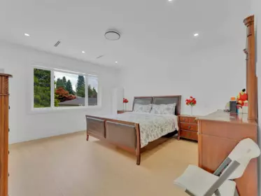 Powder Room Photo of 11553 75a Avenue, Delta, BC
